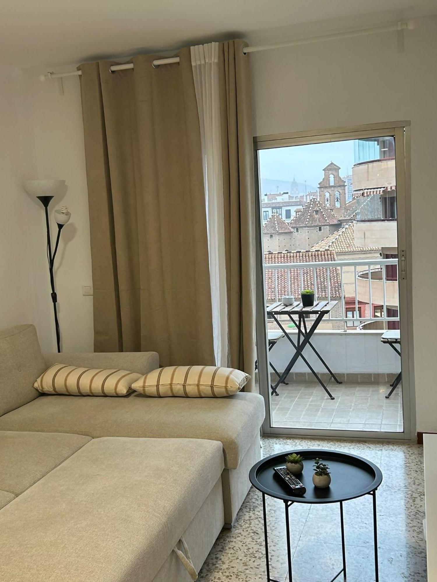 Vialia Piso Centrico Wifi Maria Zambrano Andra Apartman Málaga Kültér fotó